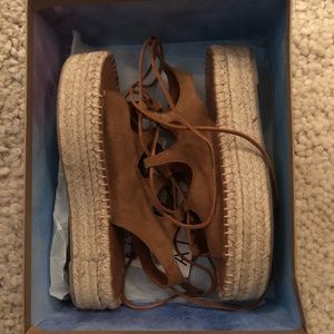 aloha sandals gladiator camel